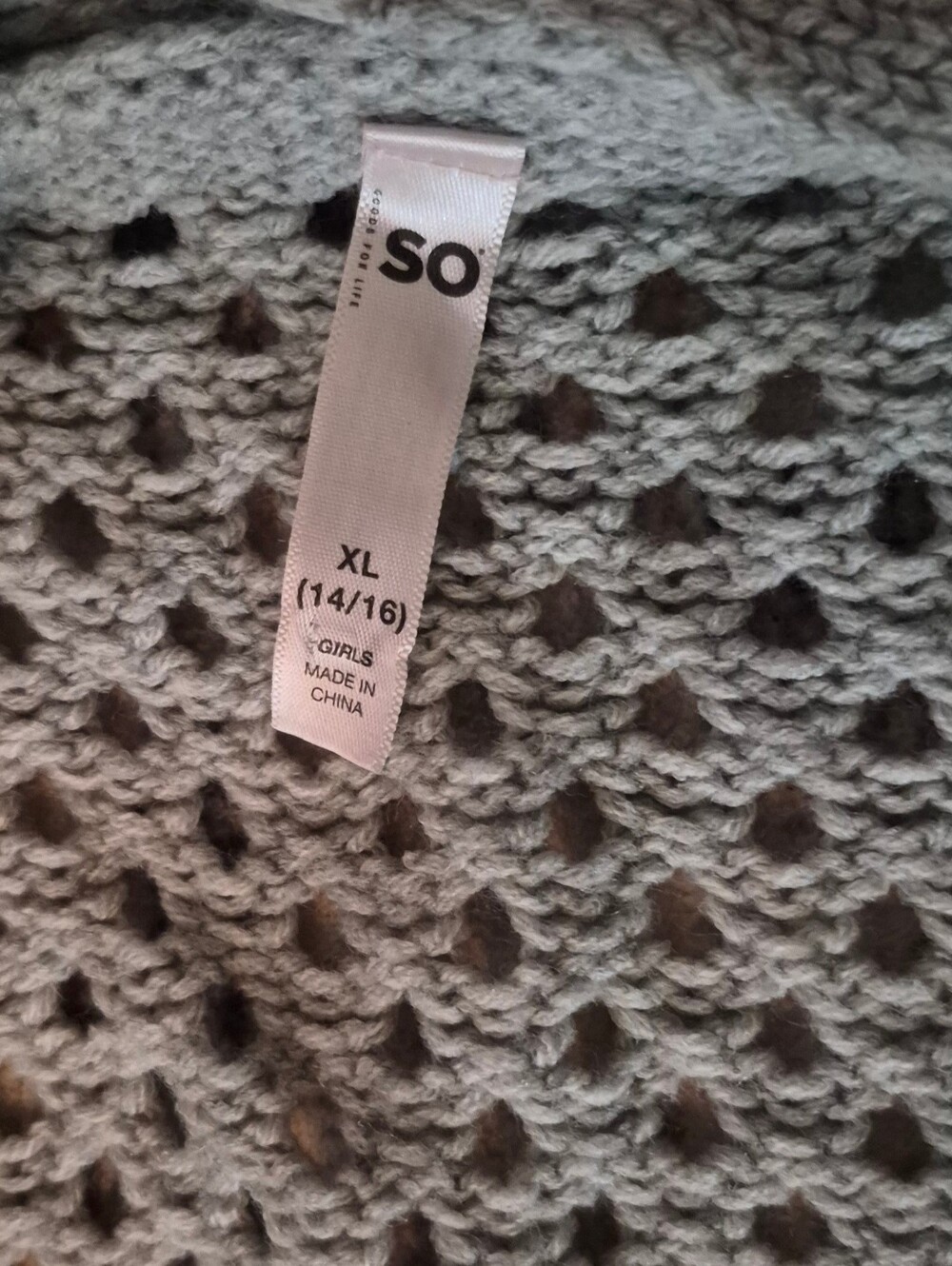 SO Light Gray Open-Knit Crochet Sweater - Girls XL (14/16)